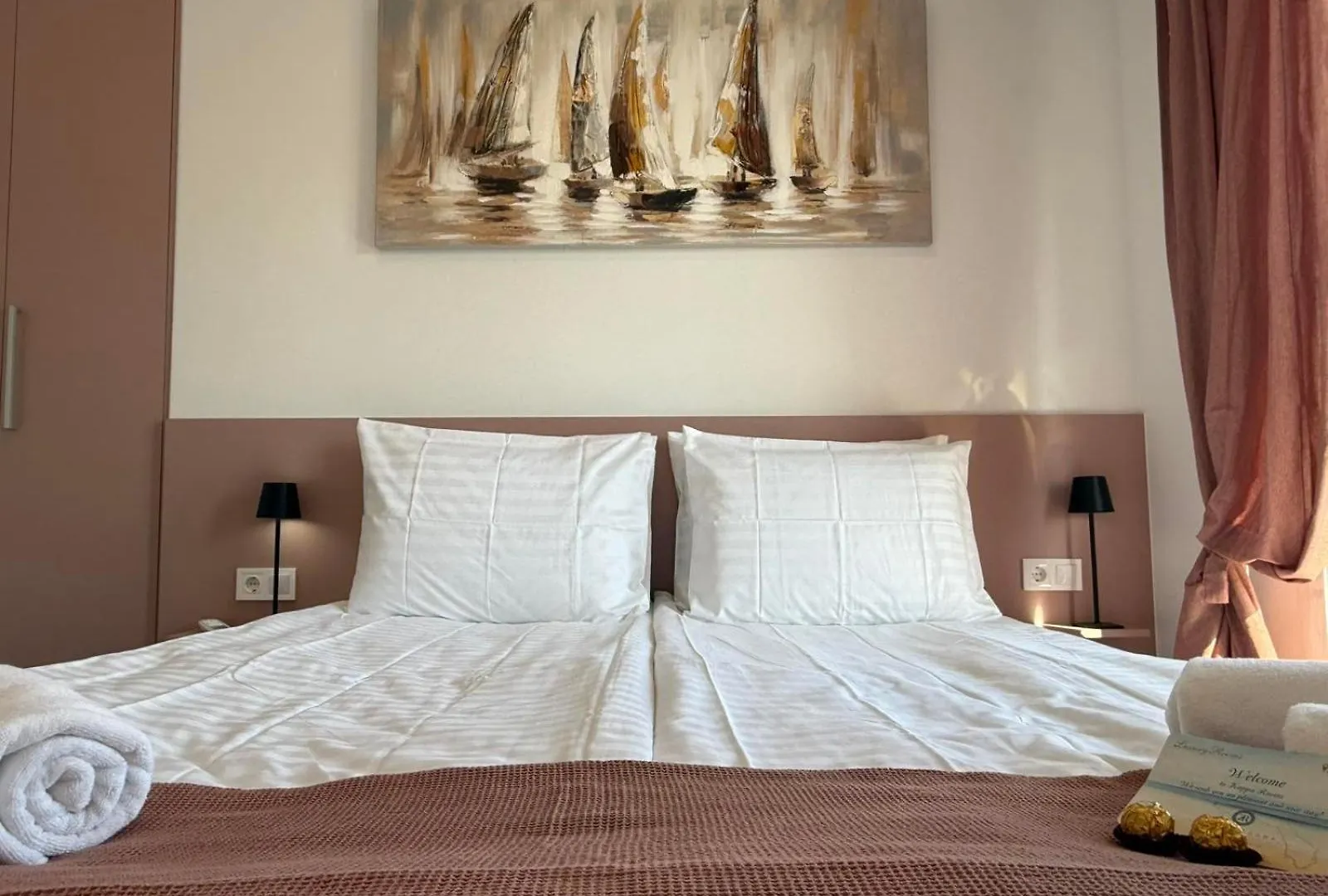 Villa Maria Lux Apartments By Bookvillaeu Nea Kallikrateia